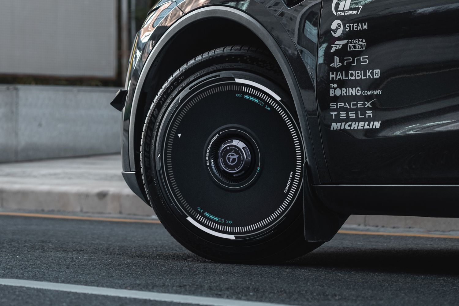 HALODISC 2 Tesla Wheel Covers丨Super Charging Aftermarket Carbon Fiber Part / Bodykit - Robot Bodykits