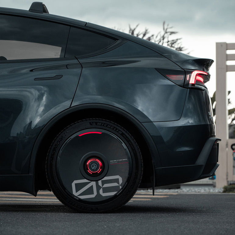 HALODISC 2 Wheel Covers for Tesla | Custom Numbers Series BLACK Aftermarket Carbon Fiber Part / Bodykit - Robot Bodykits
