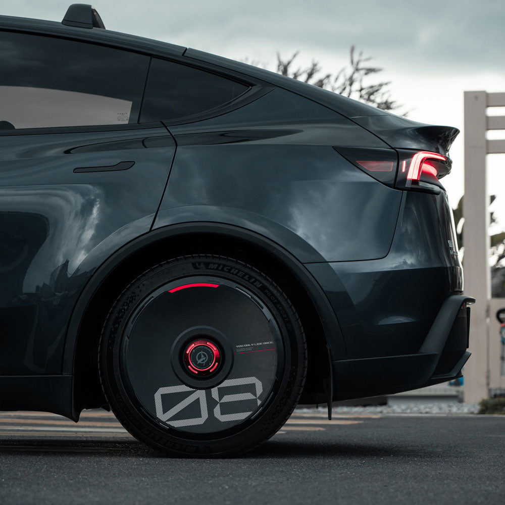 HALODISC 2 Wheel Covers for Tesla | Custom Numbers Series BLACK Aftermarket Carbon Fiber Part / Bodykit - Robot Bodykits