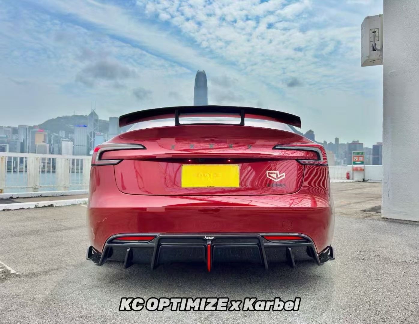 Karbel Model 3 Performance (Highland) Full Dry - Carbon Fibre Bodykit Aftermarket Carbon Fiber Part / Bodykit - Robot Bodykits