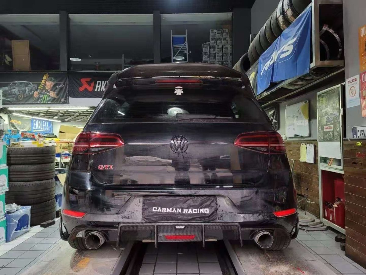 KARBEL - Volkswagen Golf GTI Mk7.5 Dry - Carbon Fibre Bodykit Aftermarket Carbon Fiber Part / Bodykit - Robot Bodykits