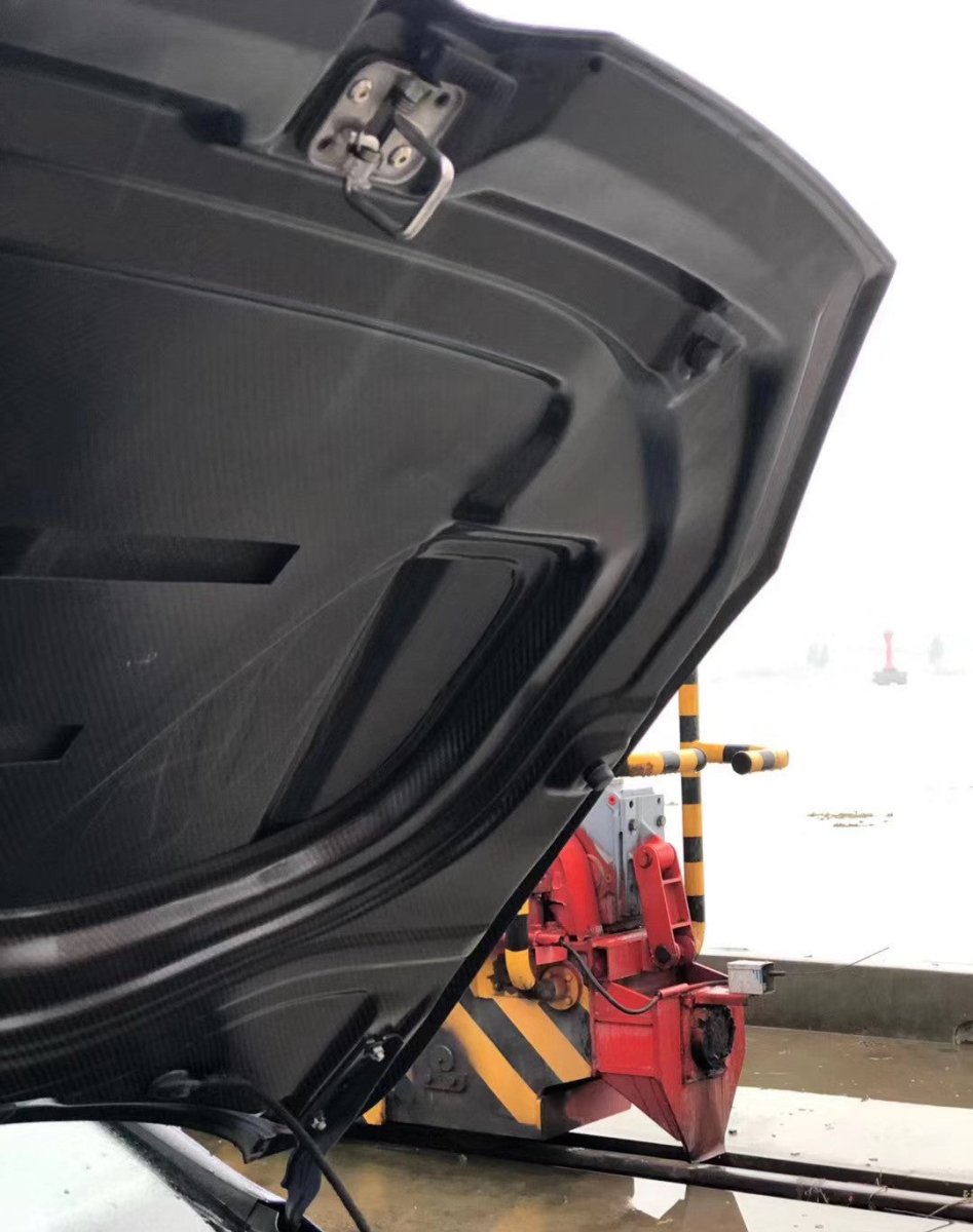 KARBEL - Volkswagen Golf Mk7 Mk7.5 Dry - Carbon Fibre Bonnet / Hood Aftermarket Carbon Fiber Part / Bodykit - Robot Bodykits