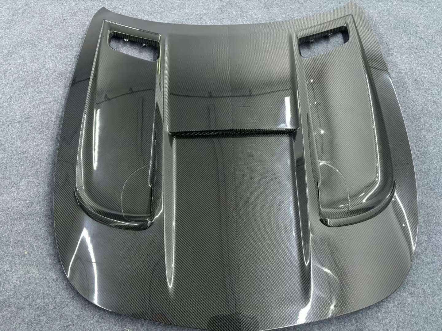 Kid Louis Mercedes Benz C190 AMG GT GTS GTC GTR Dry - Carbon Fiber Hood / Bonnet Black Series Style 2015 - 2021 Aftermarket Carbon Fiber Part / Bodykit - Robot Bodykits