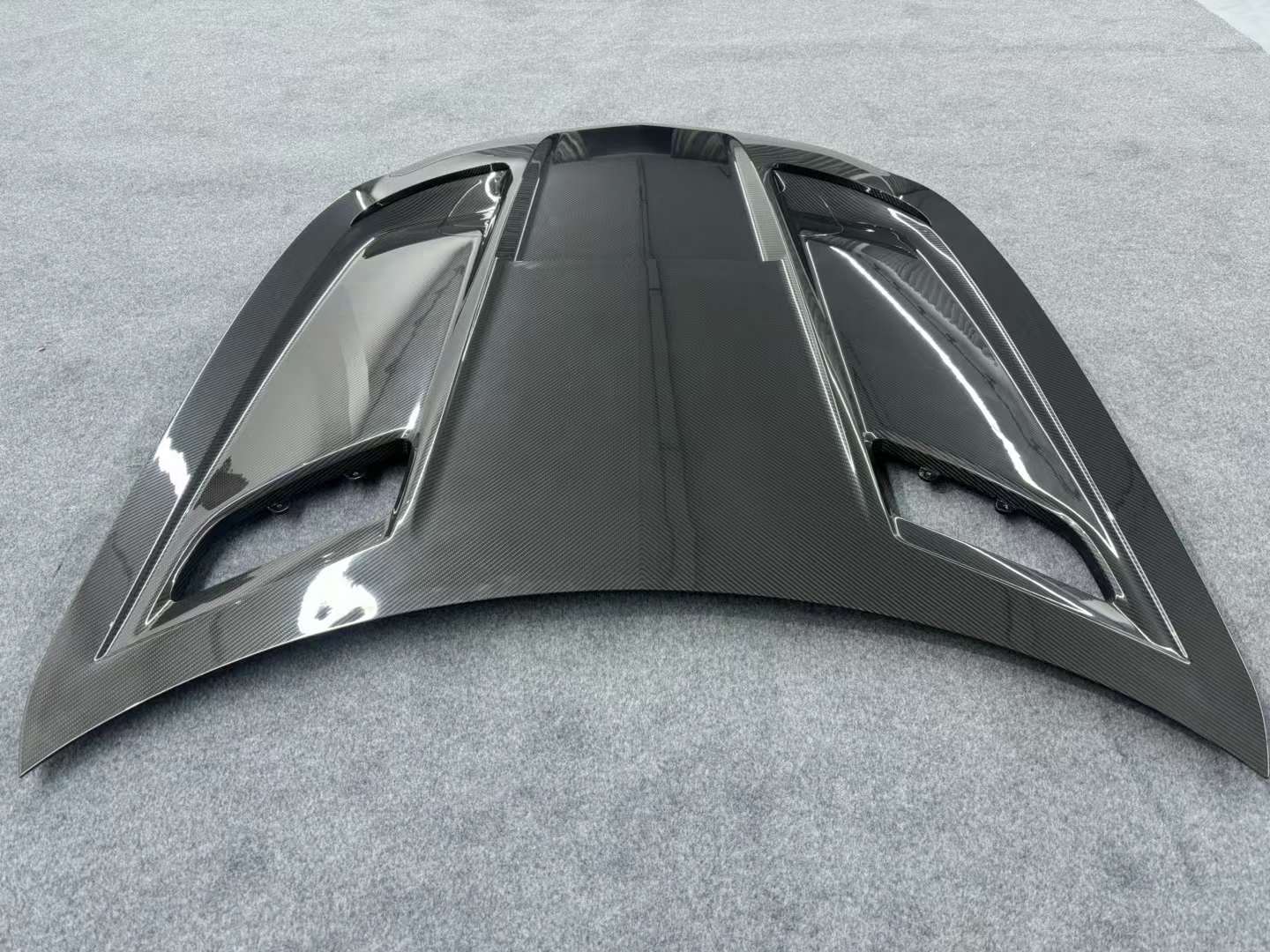 Kid Louis Mercedes Benz C190 AMG GT GTS GTC GTR Dry-Carbon Fiber Hood / Bonnet Black Series Style 2015 - 2021 Aftermarket Carbon Fiber Part / Bodykit - Robot Bodykits