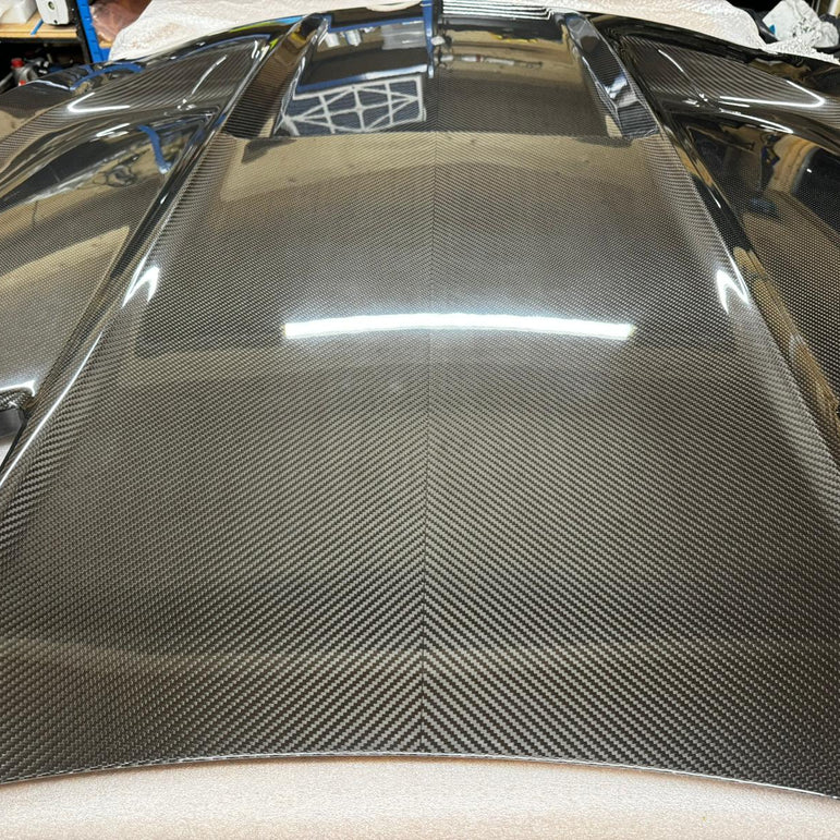 Kid Louis Mercedes Benz C190 AMG GT GTS GTC GTR Dry-Carbon Fiber Hood / Bonnet Black Series Style 2015 - 2021 Aftermarket Carbon Fiber Part / Bodykit - Robot Bodykits