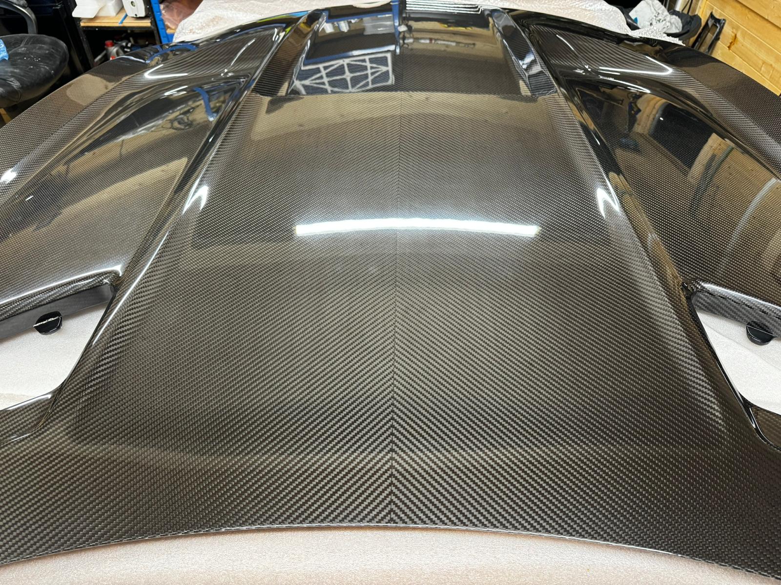 Kid Louis Mercedes Benz C190 AMG GT GTS GTC GTR Dry-Carbon Fiber Hood / Bonnet Black Series Style 2015 - 2021 Aftermarket Carbon Fiber Part / Bodykit - Robot Bodykits