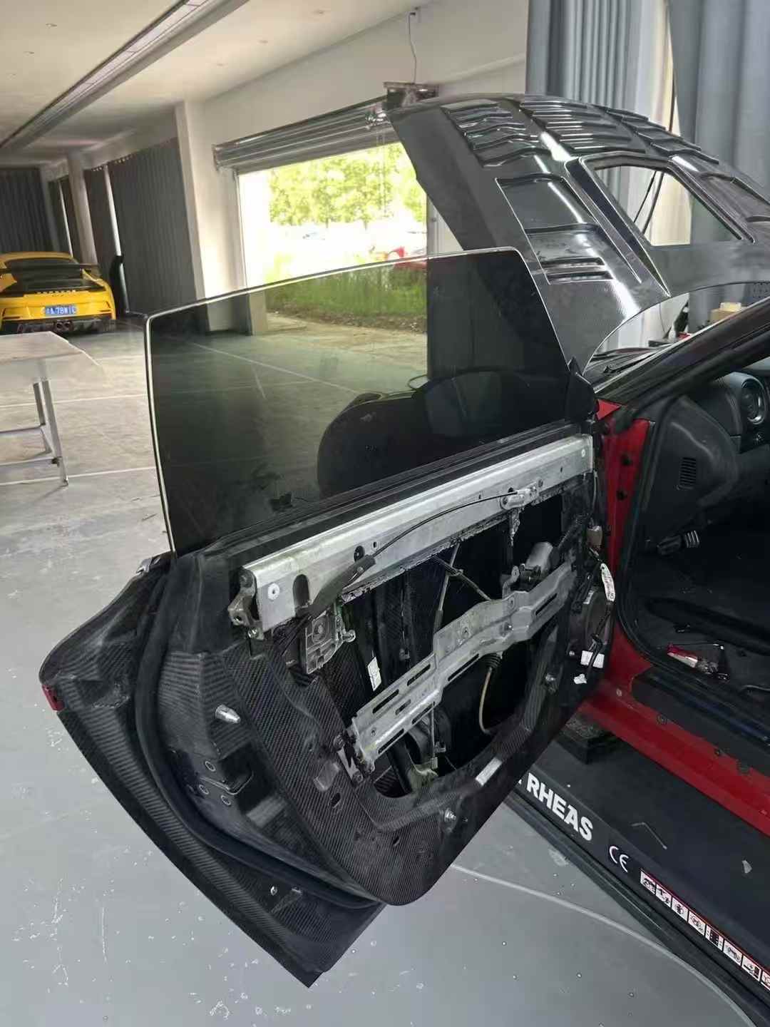 Kid Louis Nissan GTR R35 Dry - Carbon Lightweight Replacement Doors (Pair) Aftermarket Carbon Fiber Part / Bodykit - Robot Bodykits