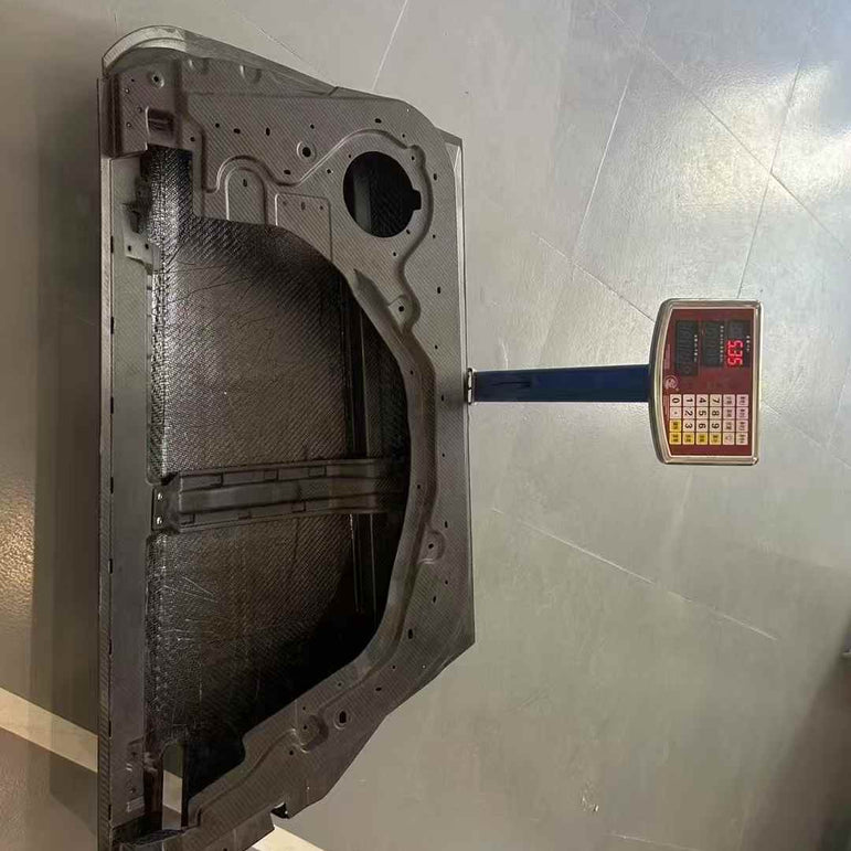Kid Louis Nissan GTR R35 Dry - Carbon Lightweight Replacement Doors (Pair) Aftermarket Carbon Fiber Part / Bodykit - Robot Bodykits