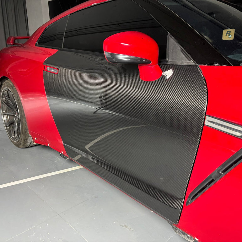 Kid Louis Nissan GTR R35 Dry - Carbon Lightweight Replacement Doors (Pair) Aftermarket Carbon Fiber Part / Bodykit - Robot Bodykits