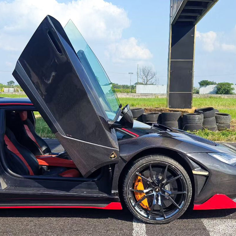 Lamborghini Aventador LP700, LP720 & LP750 (2011-2022) to Centenario Style Full Carbon Fibre Body Kit Conversion Aftermarket Carbon Fiber Part / Bodykit - Robot Bodykits