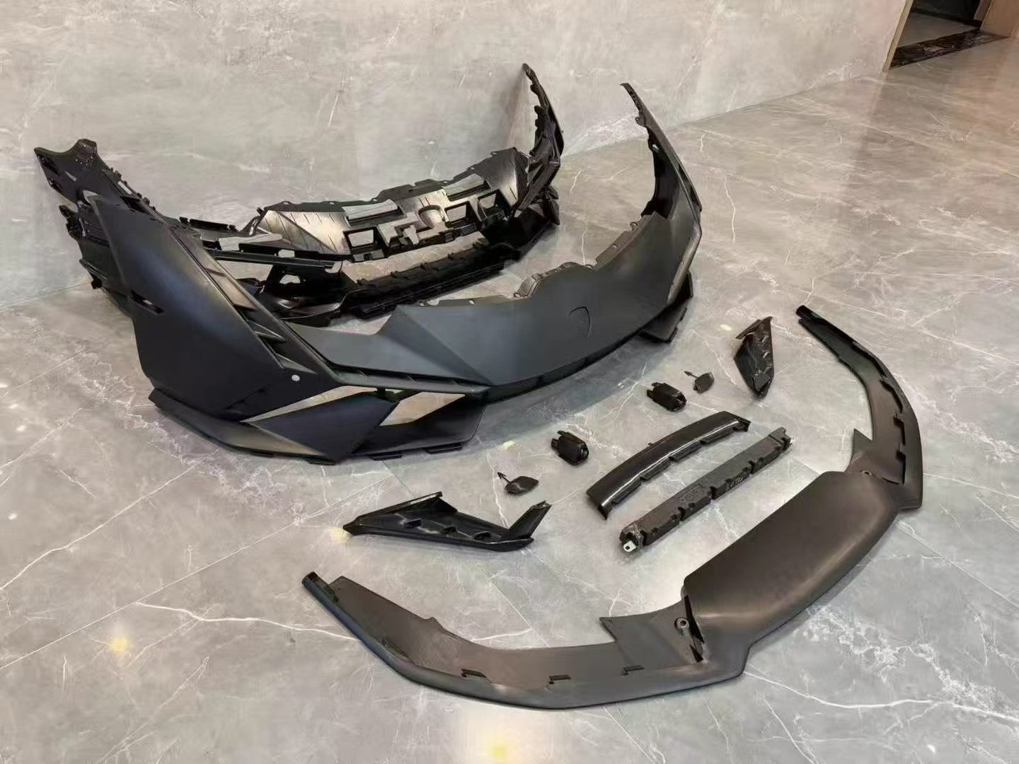 Lamborghini Huracan LP580 / LP610 / EVO → Tecnica Conversion Body Kit (PP Material) Aftermarket Carbon Fiber Part / Bodykit - Robot Bodykits