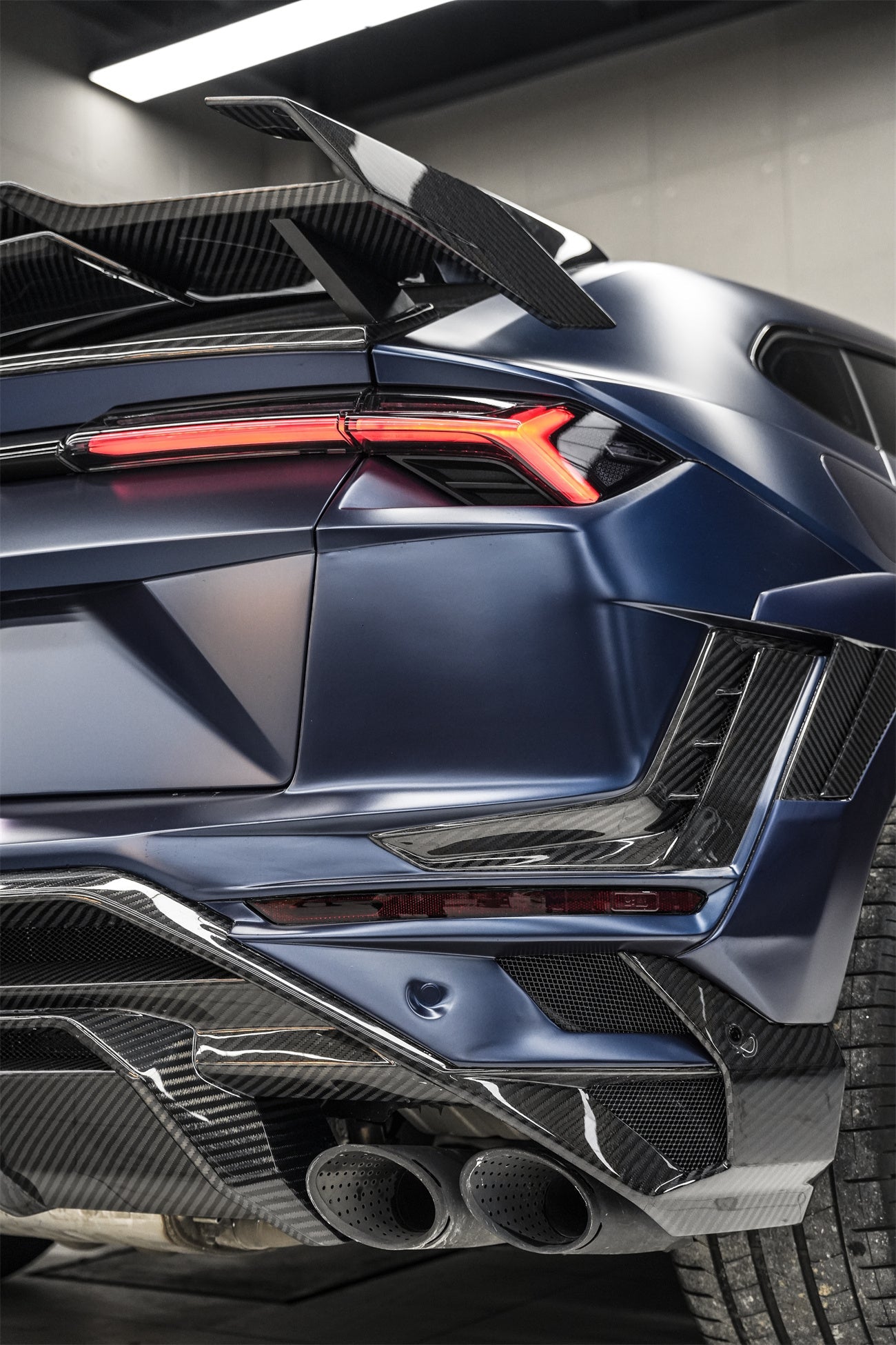 Lamborghini Urus (2018–2022) — DarwinPRO BKSS Part Carbon Fibre Widebody Kit Aftermarket Carbon Fiber Part / Bodykit - Robot Bodykits