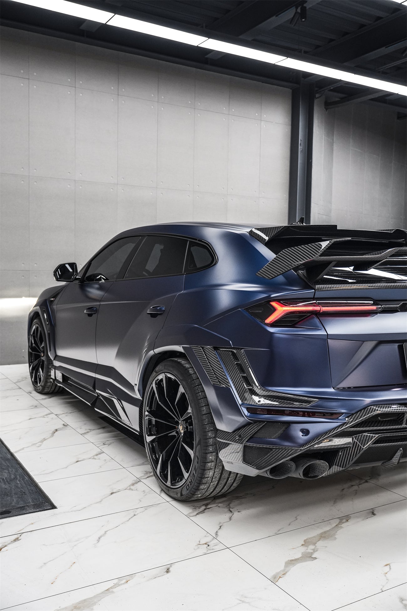 Lamborghini Urus (2018–2022) — DarwinPRO BKSS Part Carbon Fibre Widebody Kit Aftermarket Carbon Fiber Part / Bodykit - Robot Bodykits