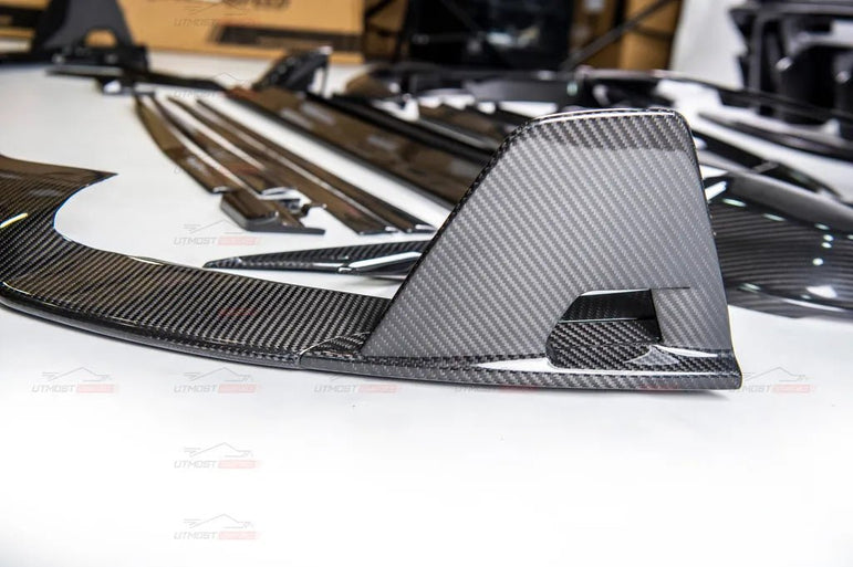 Lamborghini Urus Full Dry Carbon Fibre 