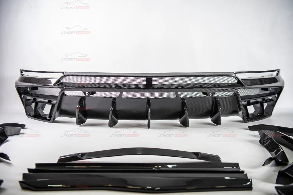 Lamborghini Urus Full Dry Carbon Fibre 