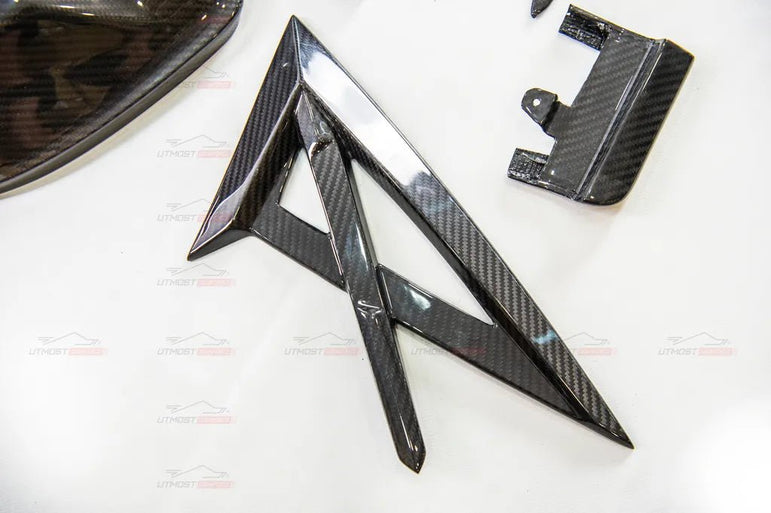 Lamborghini Urus Full Dry Carbon Fibre 