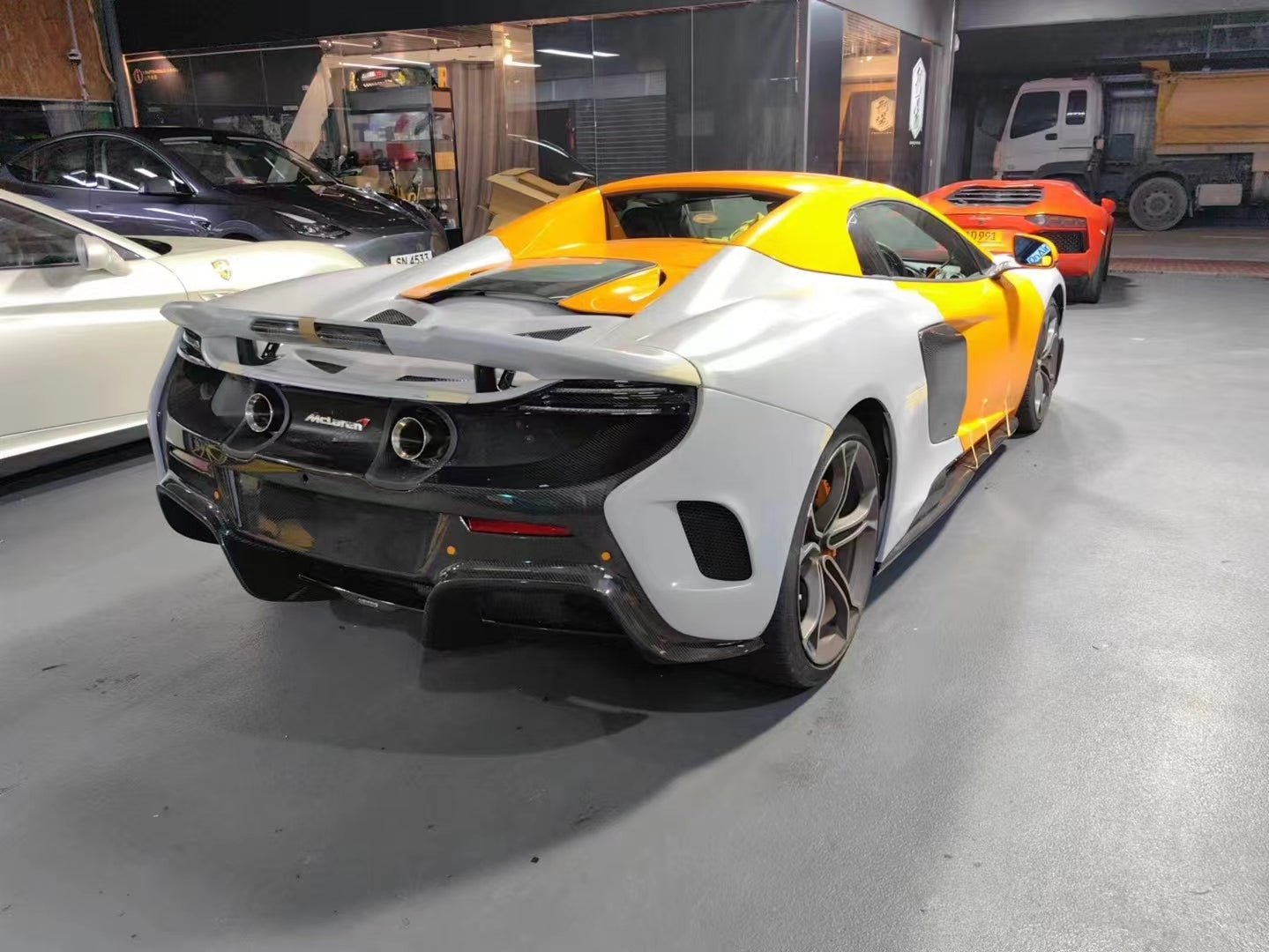 McLaren MP4 - 12C/625C/650S Upgrade 675LT Style Full Body Kit Aftermarket Carbon Fiber Part / Bodykit - Robot Bodykits
