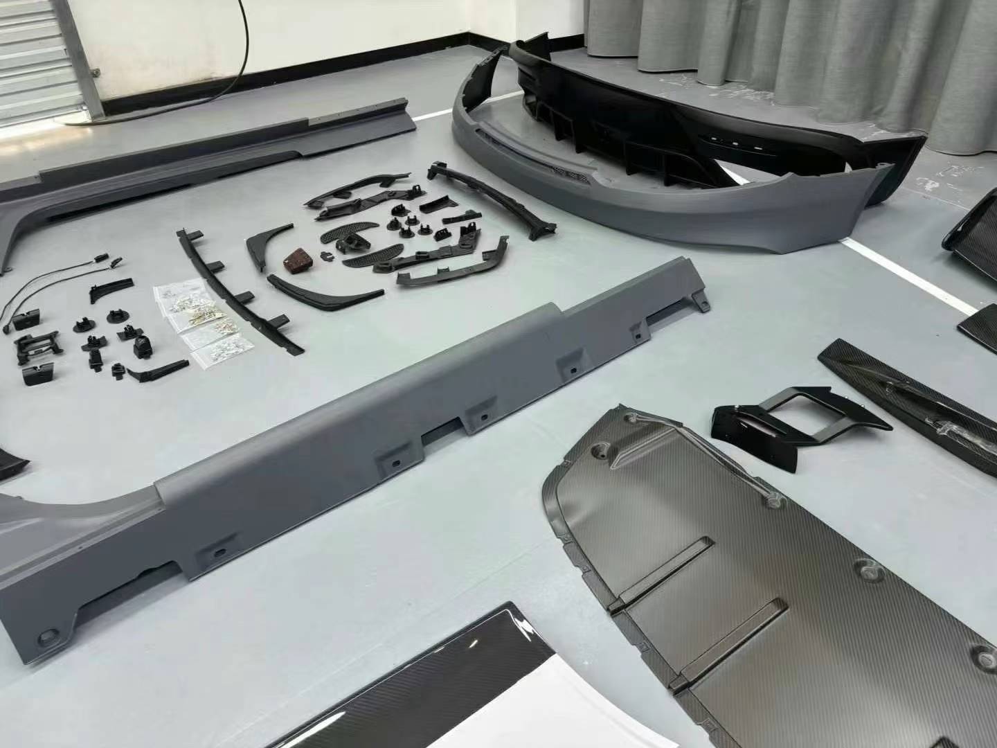 Mercedes - Benz AMG GT / GTS / GTC / GTR Black Series Style Full Body Kit Aftermarket Carbon Fiber Part / Bodykit - Robot Bodykits