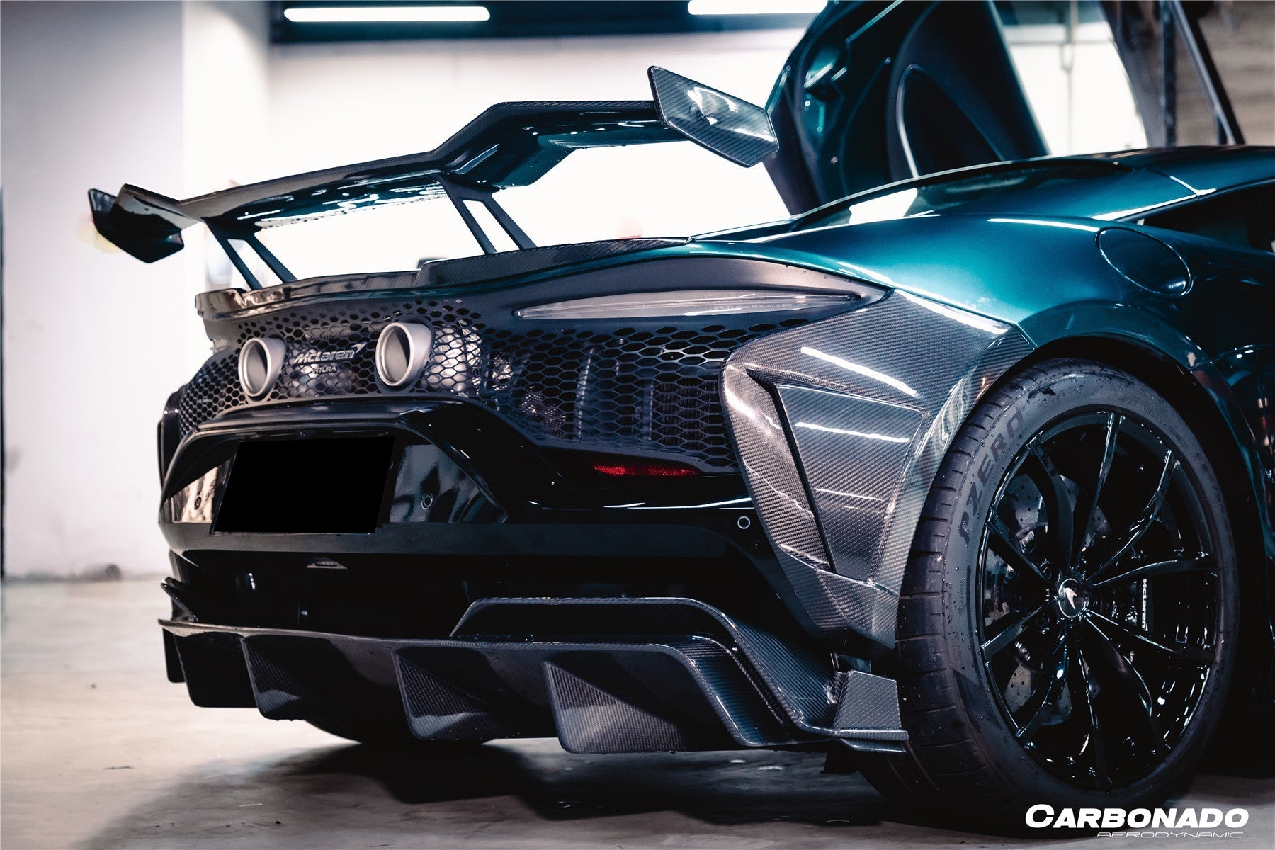 MIW Design 2023 - ON McLaren Artura Coupe – ANAMS Dry Carbon Kit Aftermarket Carbon Fiber Part / Bodykit - Robot Bodykits