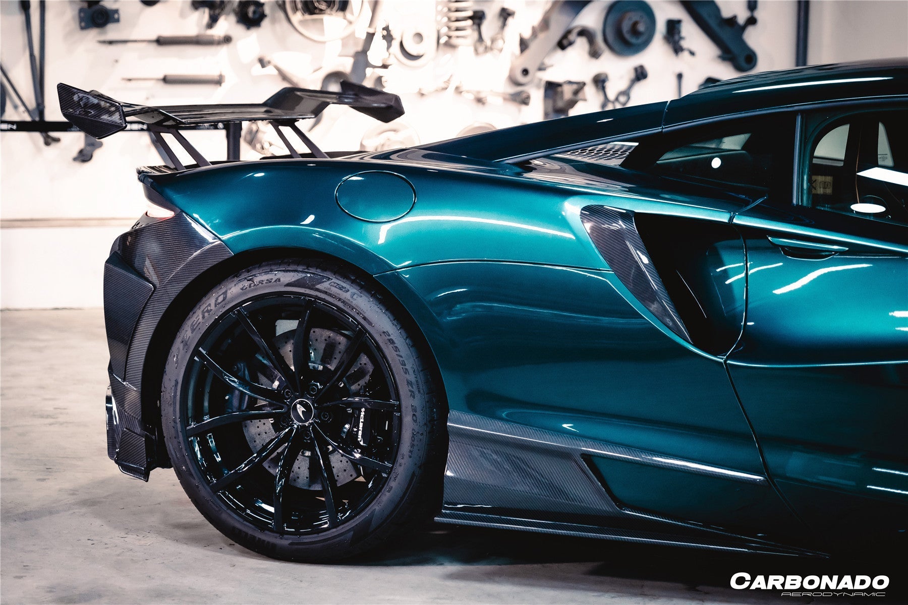MIW Design 2023 - ON McLaren Artura Coupe – ANAMS Dry Carbon Kit Aftermarket Carbon Fiber Part / Bodykit - Robot Bodykits