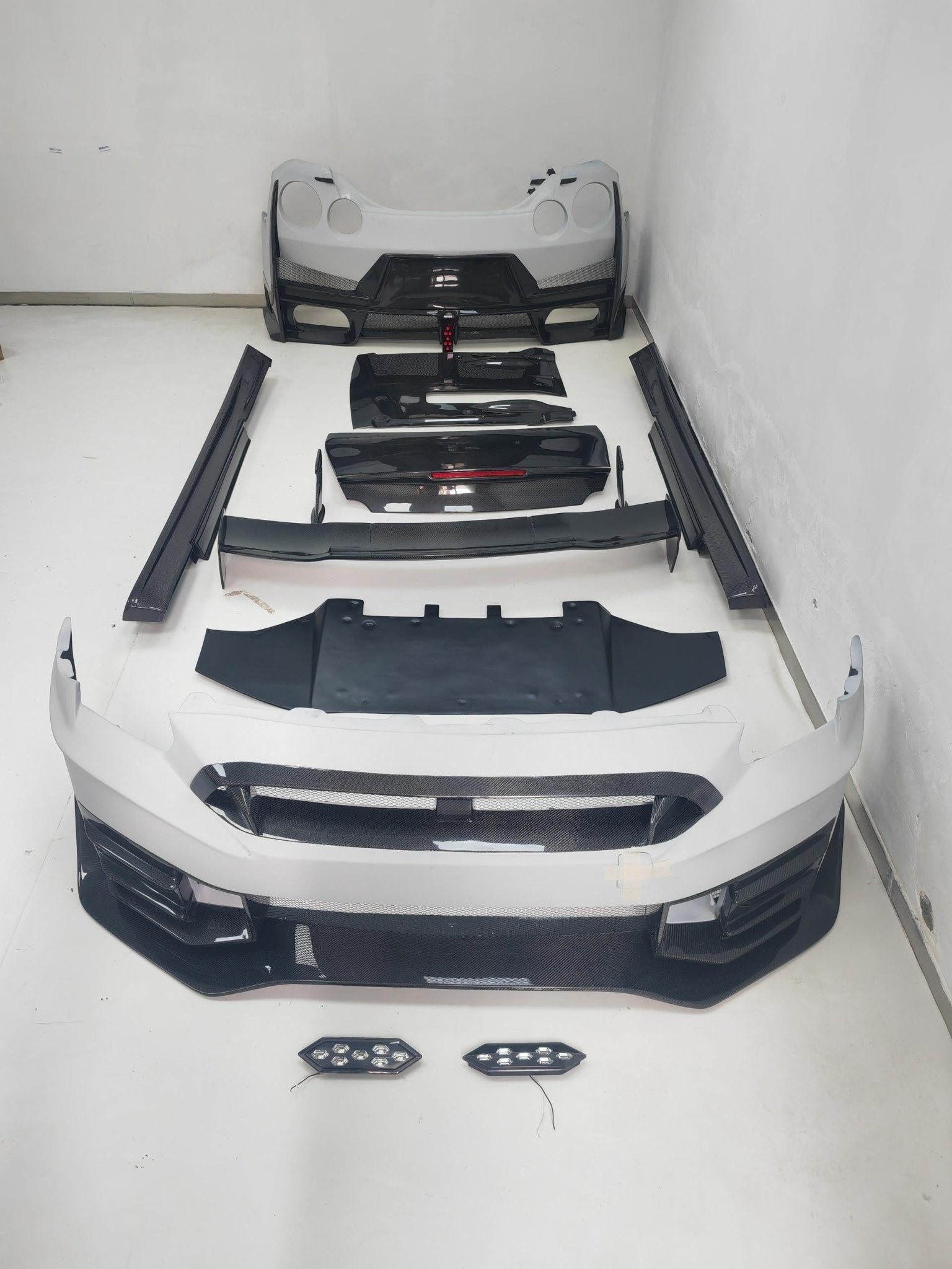 Nissan GTR R35 2024 Nismo Style Full Partial Carbon Conversion Kit (Fits 2009 - 2024) Version 1 Aftermarket Carbon Fiber Part / Bodykit - Robot Bodykits