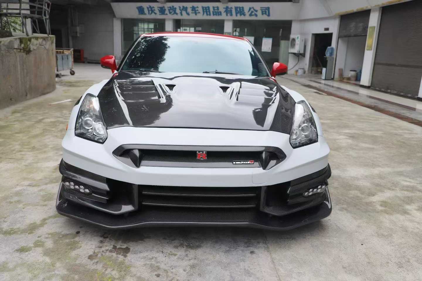 Nissan GTR R35 2024 TS Nismo Style Full Partial Carbon Conversion Kit (Fits 2009 - 2024) Version 2 Aftermarket Carbon Fiber Part / Bodykit - Robot Bodykits
