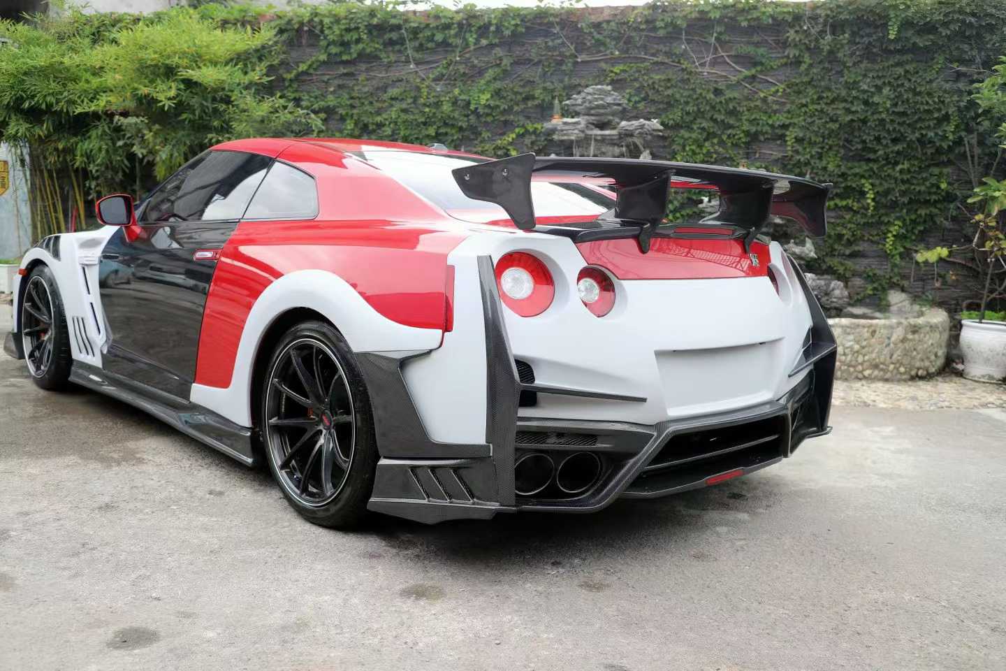 Nissan GTR R35 2024 TS Nismo Style Full Partial Carbon Conversion Kit (Fits 2009 - 2024) Version 2 Aftermarket Carbon Fiber Part / Bodykit - Robot Bodykits