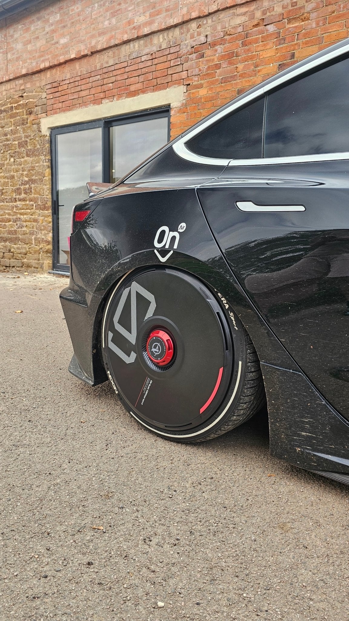 OnAir E3 Series Tesla Model 3 Full Air Suspension System (Fits RWD/AWD & Highland) Aftermarket Carbon Fiber Part / Bodykit - Robot Bodykits