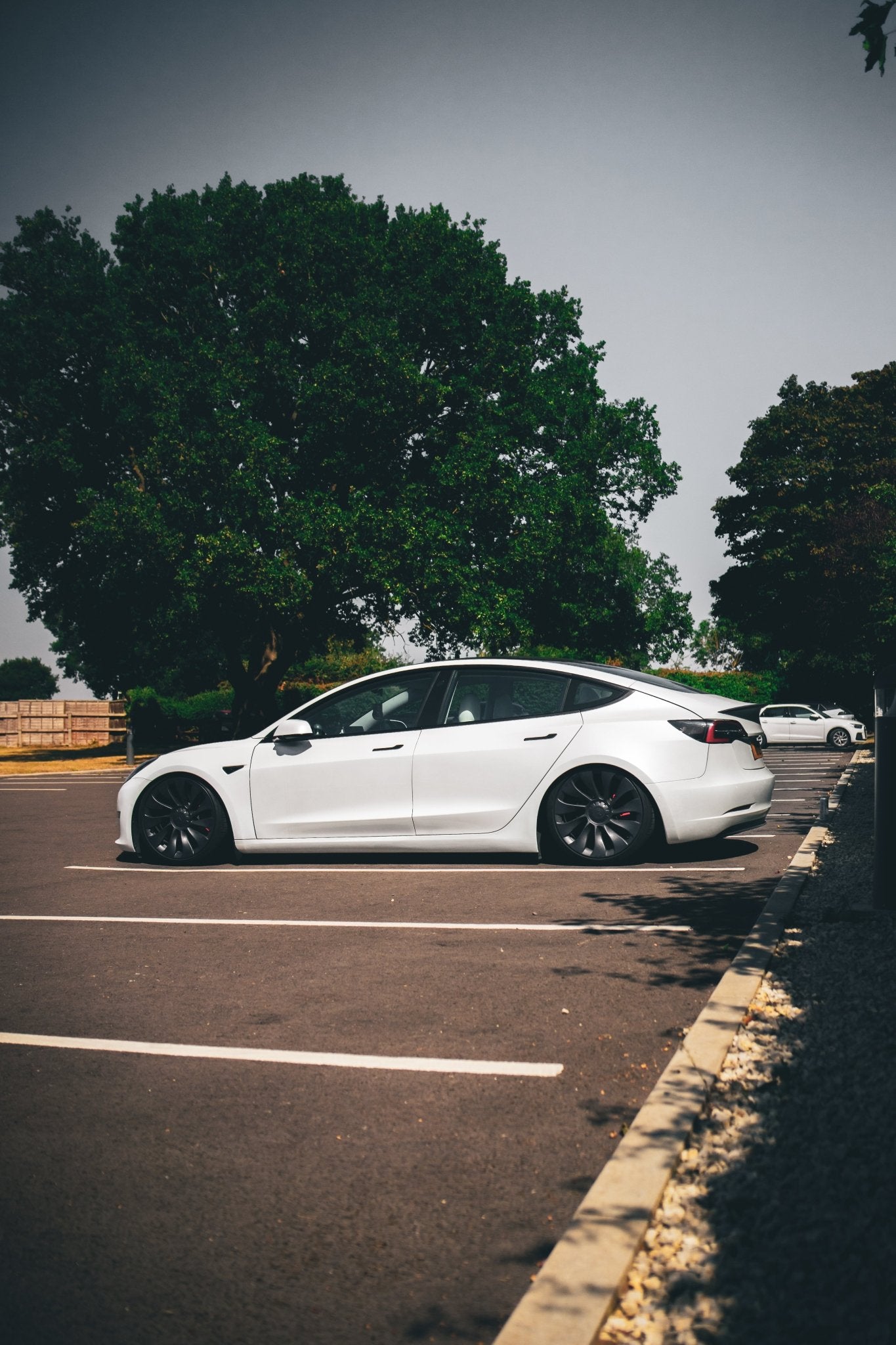OnAir E3 Series Tesla Model 3 Full Air Suspension System (Fits RWD/AWD & Highland) Aftermarket Carbon Fiber Part / Bodykit - Robot Bodykits