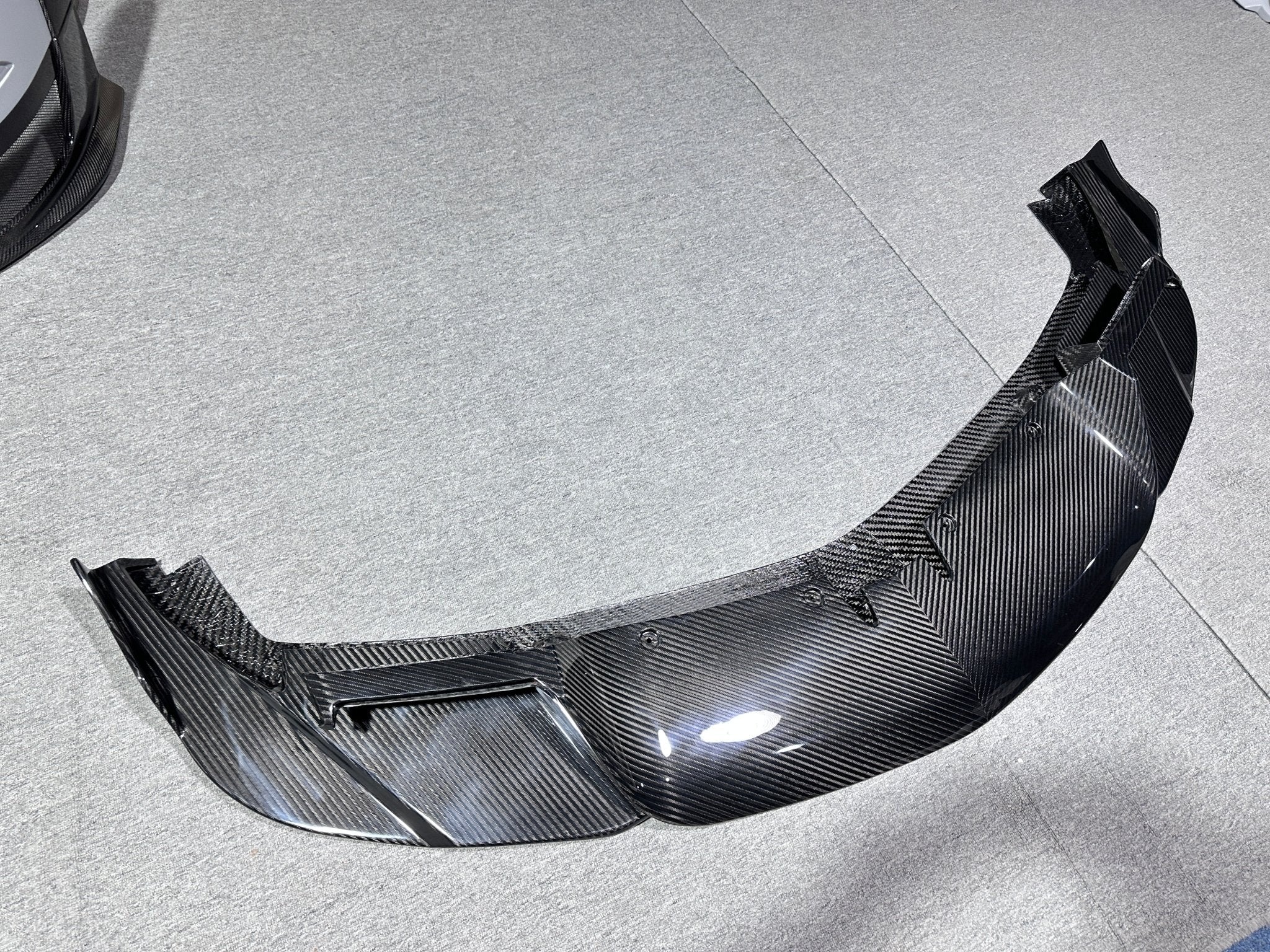 Pagani Huayra 2012–2018 OEM-Style Carbon Fibre Pacchetto Tempesta Front Lip Aftermarket Carbon Fiber Part / Bodykit - Robot Bodykits