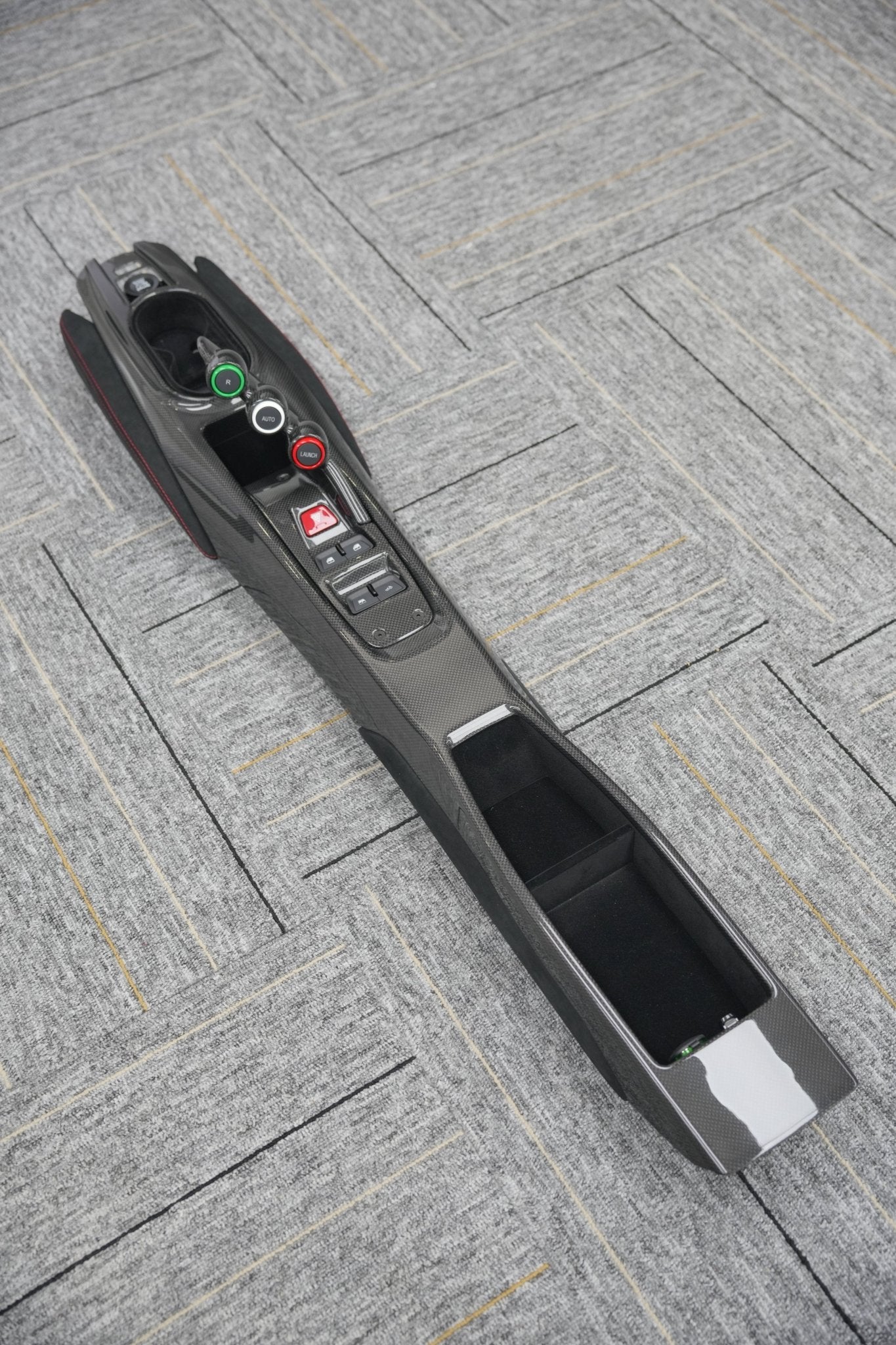 Pista Style Centre Console for Ferrari GTB / Spyder (LHD & RHD) Aftermarket Carbon Fiber Part / Bodykit - Robot Bodykits