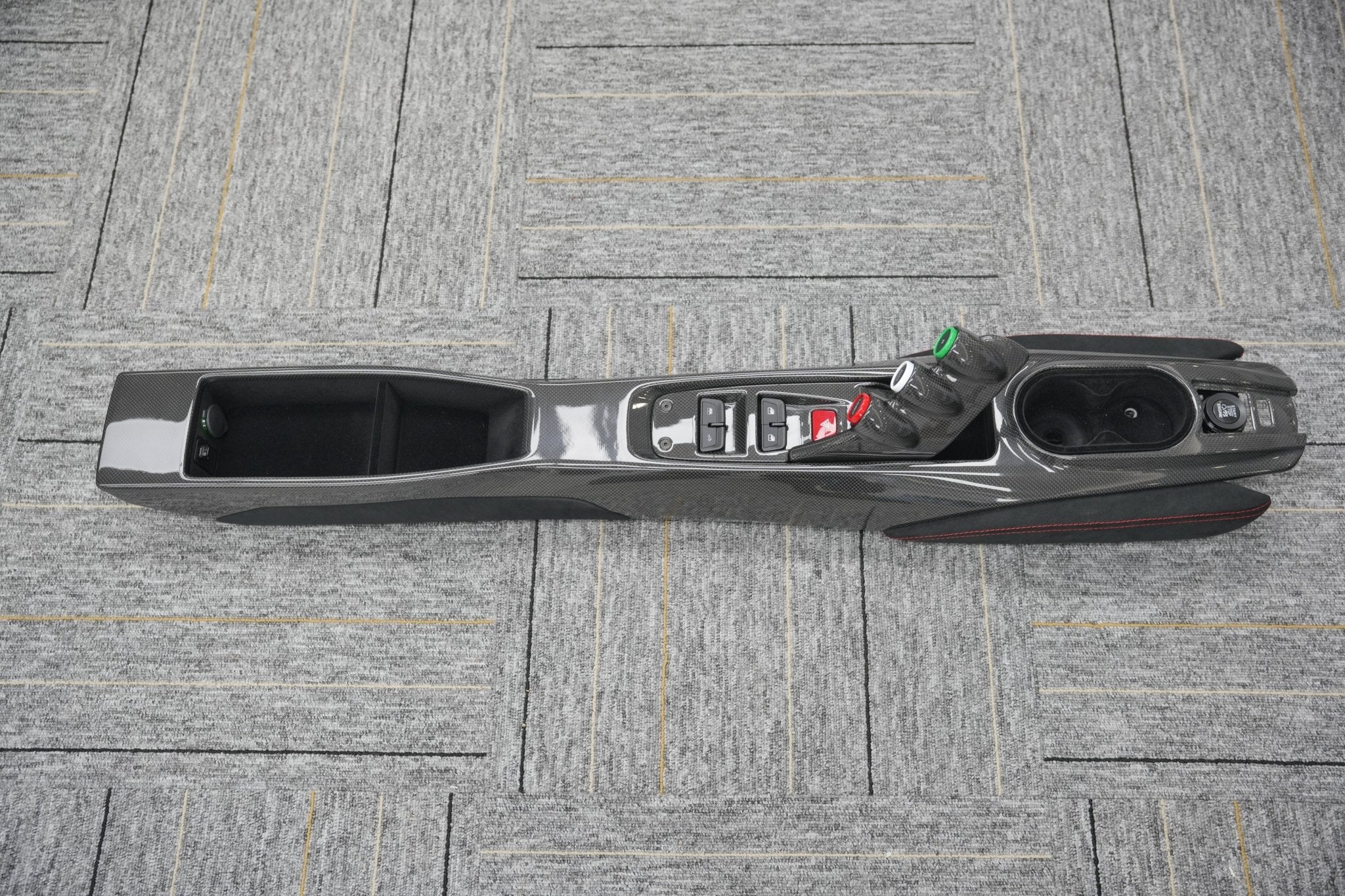 Pista Style Centre Console for Ferrari GTB / Spyder (LHD & RHD) Aftermarket Carbon Fiber Part / Bodykit - Robot Bodykits