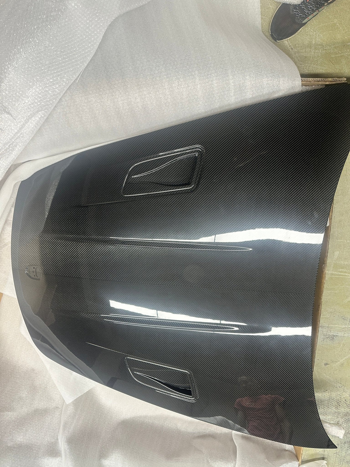 Porsche 987 / 997 Dry-Carbon (Prepreg) GT4 Style Bonnet Aftermarket Carbon Fiber Part / Bodykit - Robot Bodykits
