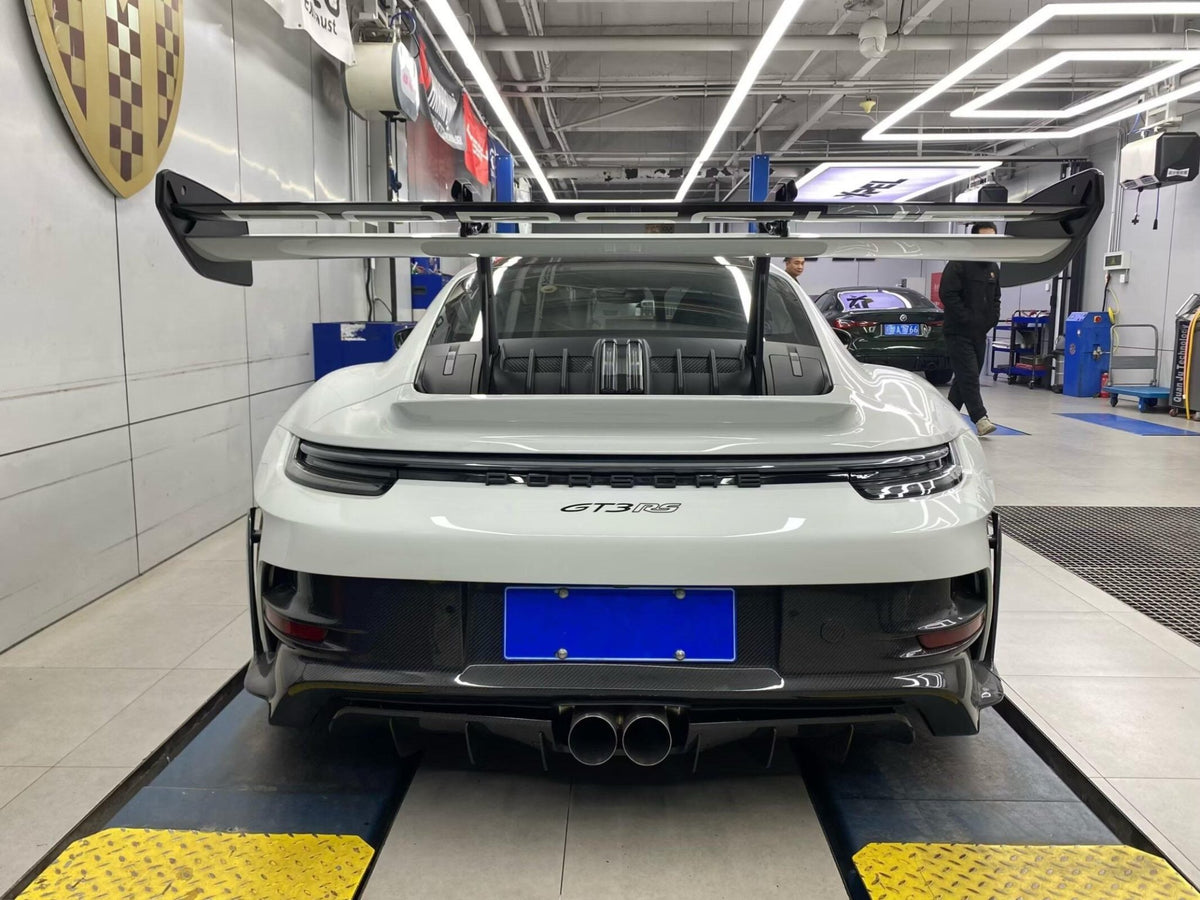 Porsche 992 GT3 RS Plastic OEM Dry-Carbon Replacement Kit Aftermarket Carbon Fiber Part / Bodykit - Robot Bodykits