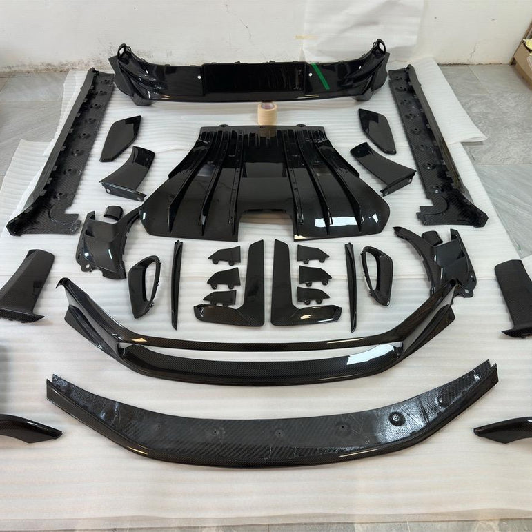 Porsche 992 GT3 RS Plastic OEM Dry-Carbon Replacement Kit Aftermarket Carbon Fiber Part / Bodykit - Robot Bodykits