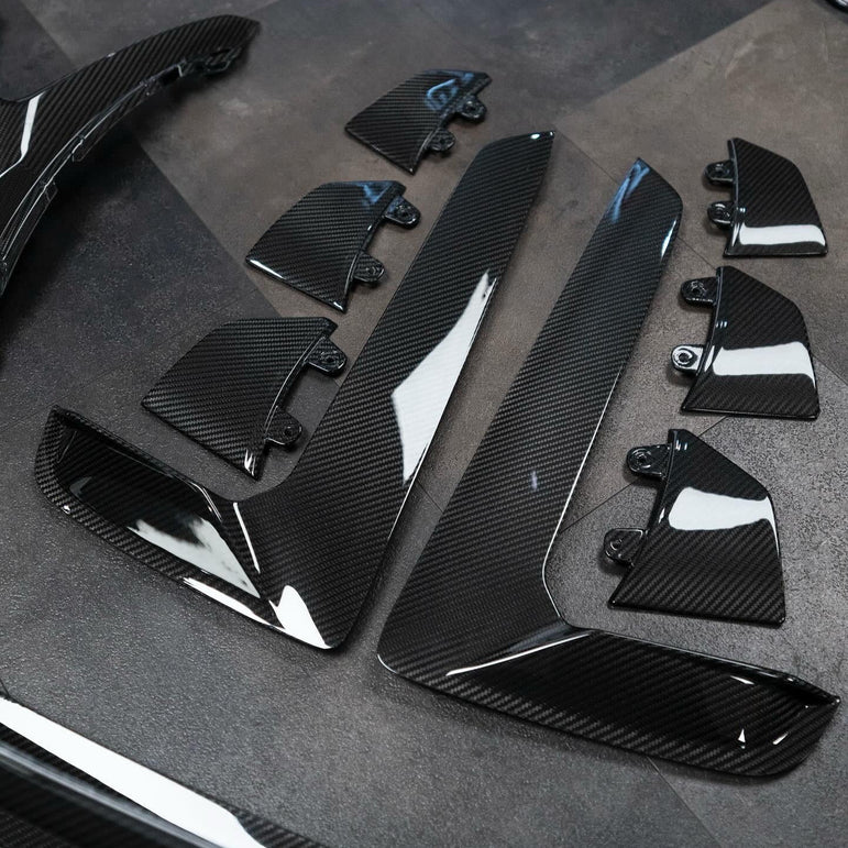 Porsche 992 GT3 RS Plastic OEM Dry-Carbon Replacement Kit Aftermarket Carbon Fiber Part / Bodykit - Robot Bodykits