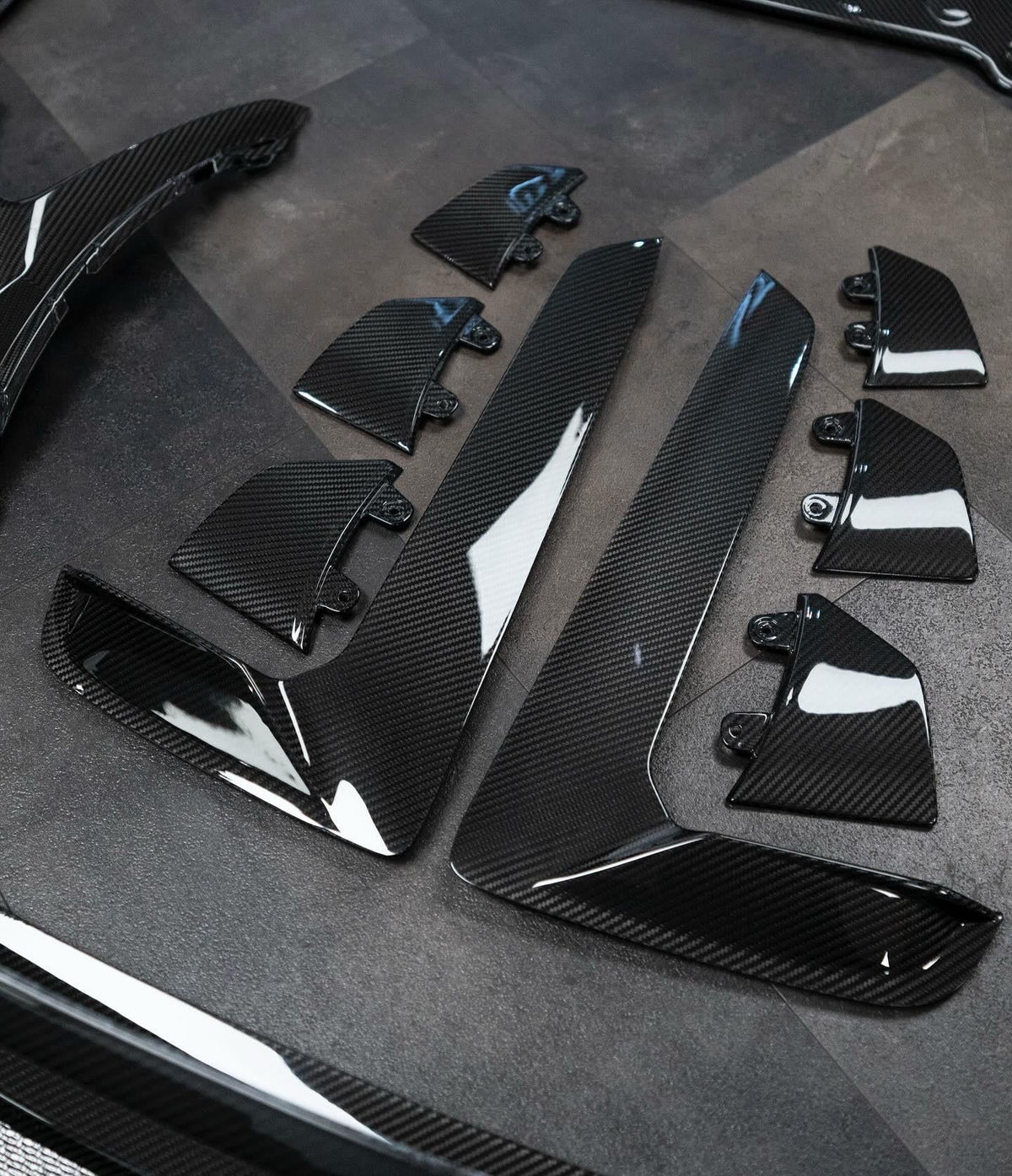 Porsche 992 GT3 RS Plastic OEM Dry-Carbon Replacement Kit Aftermarket Carbon Fiber Part / Bodykit - Robot Bodykits
