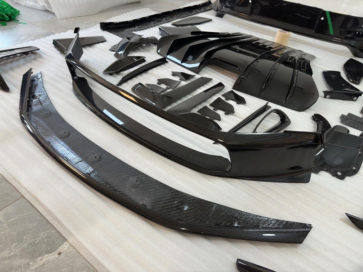 Porsche 992 GT3 RS Plastic OEM Dry-Carbon Replacement Kit Aftermarket Carbon Fiber Part / Bodykit - Robot Bodykits