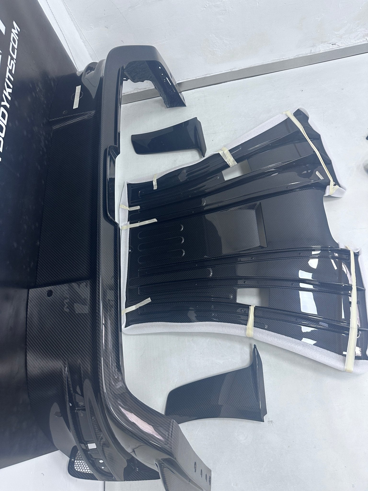 Porsche 992 GT3 RS Plastic OEM Dry - Carbon Replacement Kit Aftermarket Carbon Fiber Part / Bodykit - Robot Bodykits