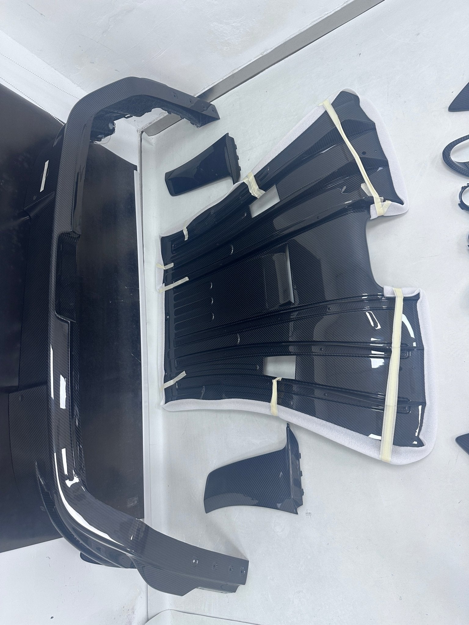 Porsche 992 GT3 RS Plastic OEM Dry - Carbon Replacement Kit Aftermarket Carbon Fiber Part / Bodykit - Robot Bodykits