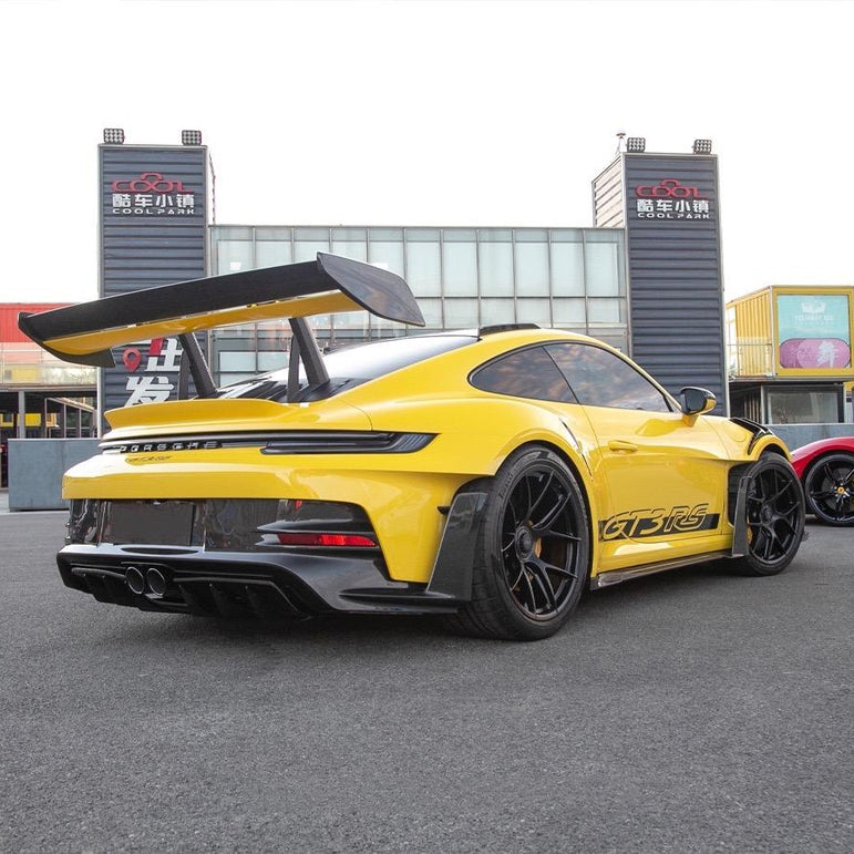 Porsche 992 GT3 RS Plastic OEM Dry-Carbon Replacement Kit Aftermarket Carbon Fiber Part / Bodykit - Robot Bodykits