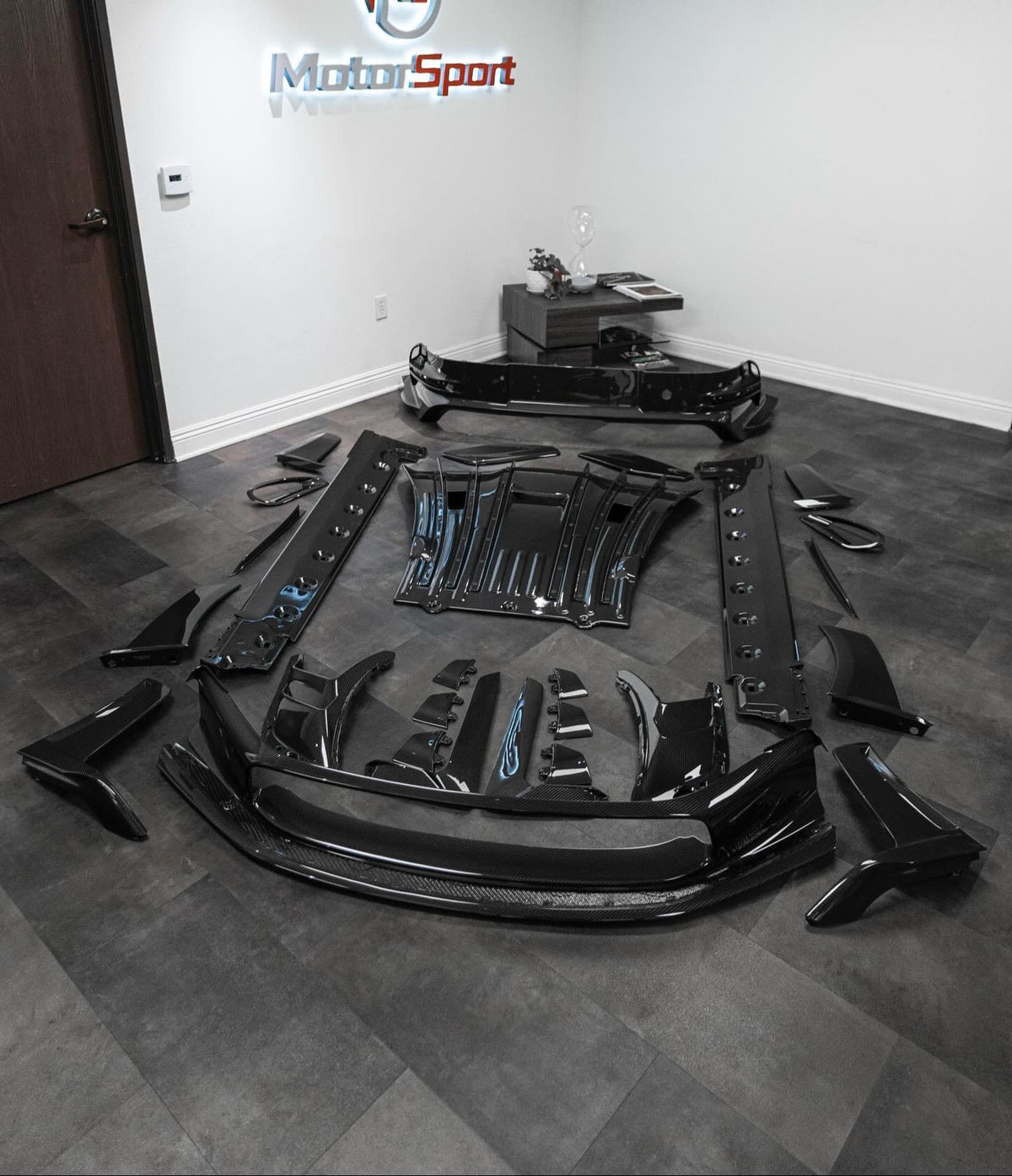 Porsche 992 GT3 RS Plastic OEM Dry-Carbon Replacement Kit Aftermarket Carbon Fiber Part / Bodykit - Robot Bodykits