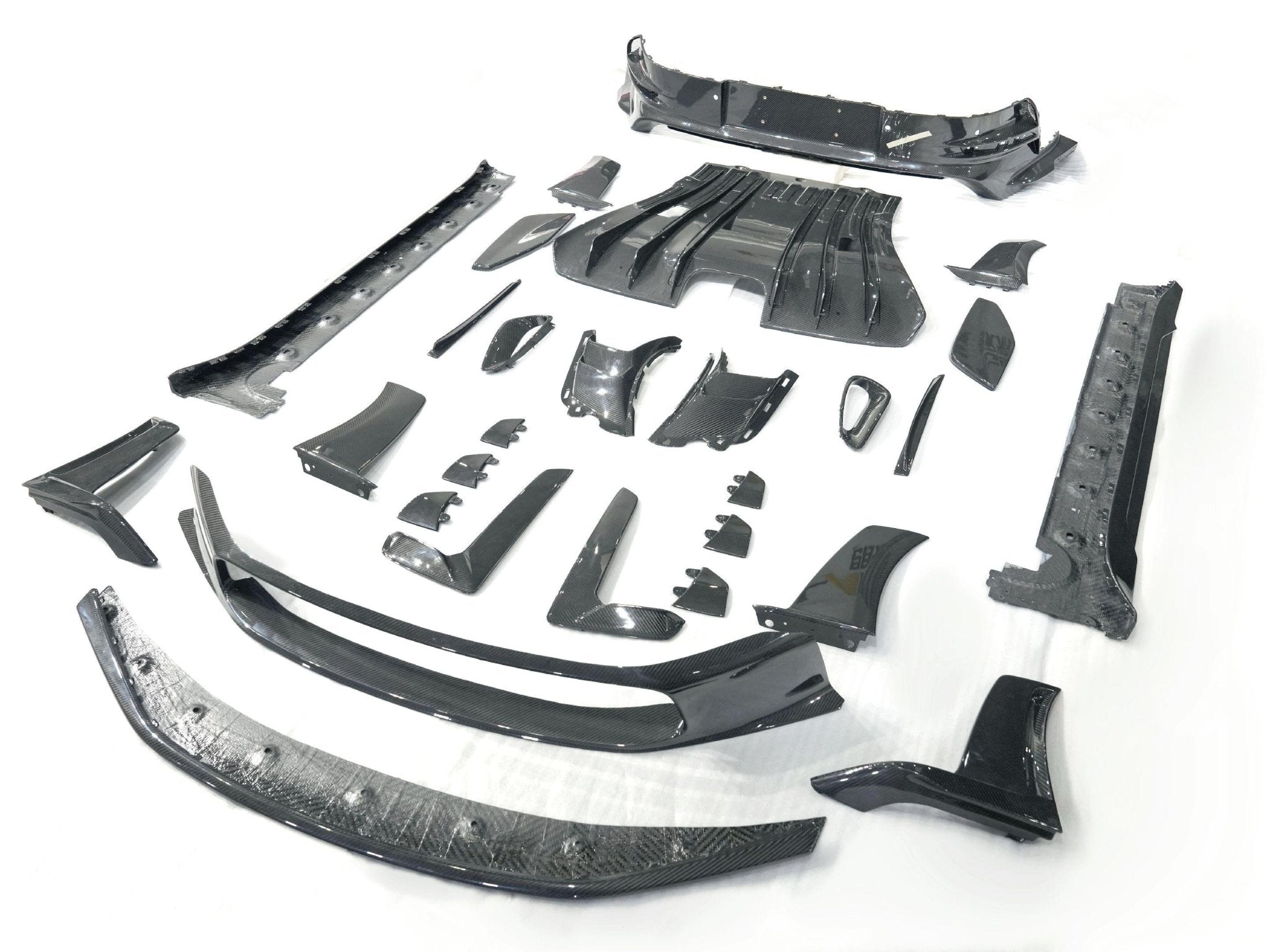 Porsche 992 GT3 RS Plastic OEM Dry-Carbon Replacement Kit Aftermarket Carbon Fiber Part / Bodykit - Robot Bodykits