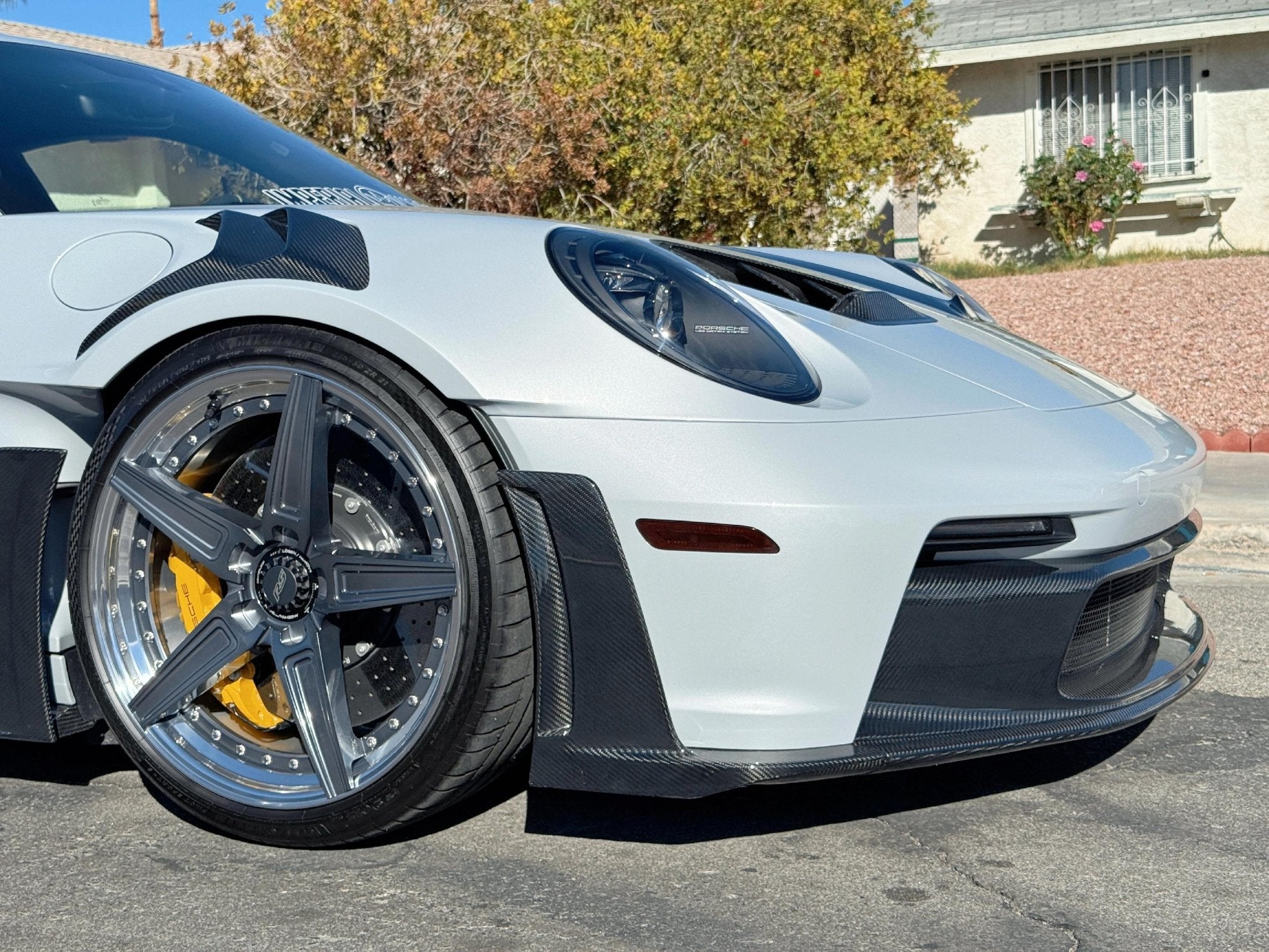 Porsche 992 GT3 RS Plastic OEM Dry-Carbon Replacement Kit Aftermarket Carbon Fiber Part / Bodykit - Robot Bodykits