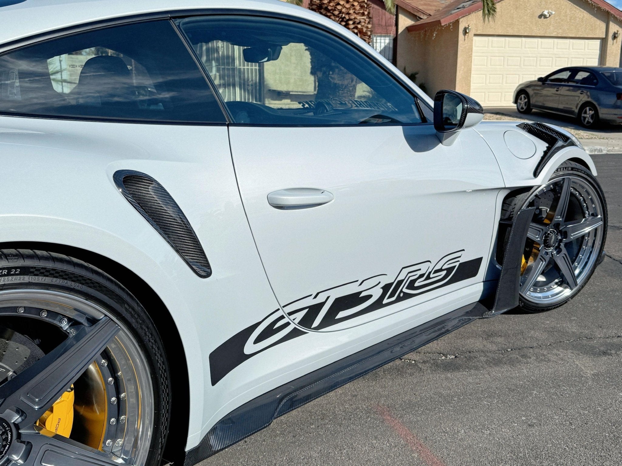 Porsche 992 GT3 RS Plastic OEM Dry-Carbon Replacement Kit Aftermarket Carbon Fiber Part / Bodykit - Robot Bodykits