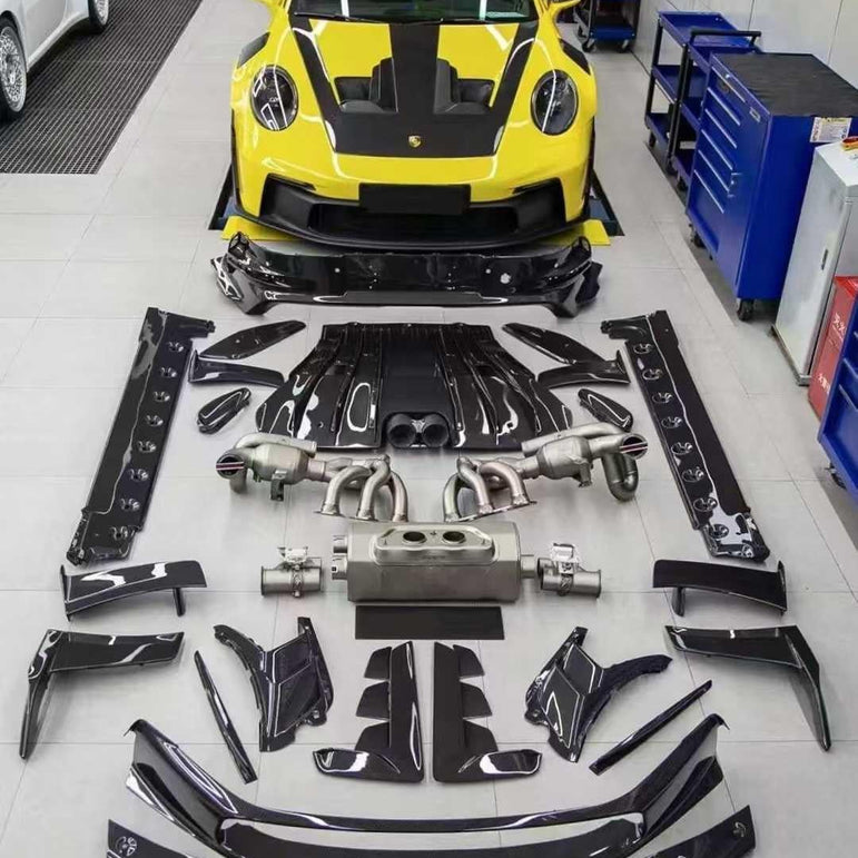Porsche 992 GT3 RS Plastic OEM Dry-Carbon Replacement Kit Aftermarket Carbon Fiber Part / Bodykit - Robot Bodykits