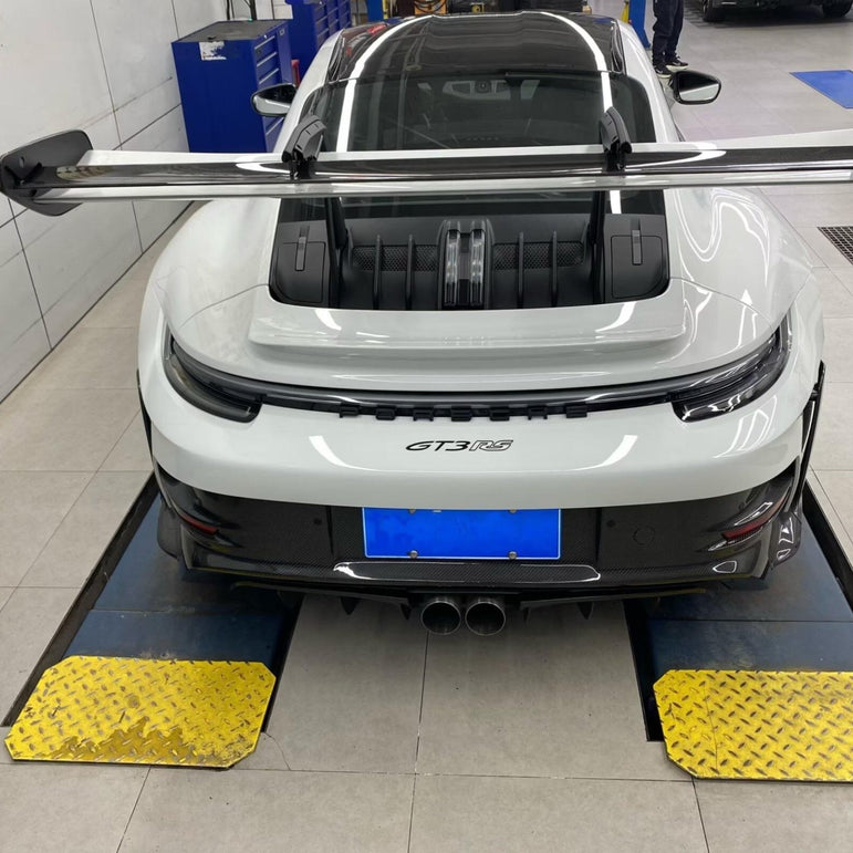 Porsche 992 GT3 RS Plastic OEM Dry-Carbon Replacement Kit Aftermarket Carbon Fiber Part / Bodykit - Robot Bodykits