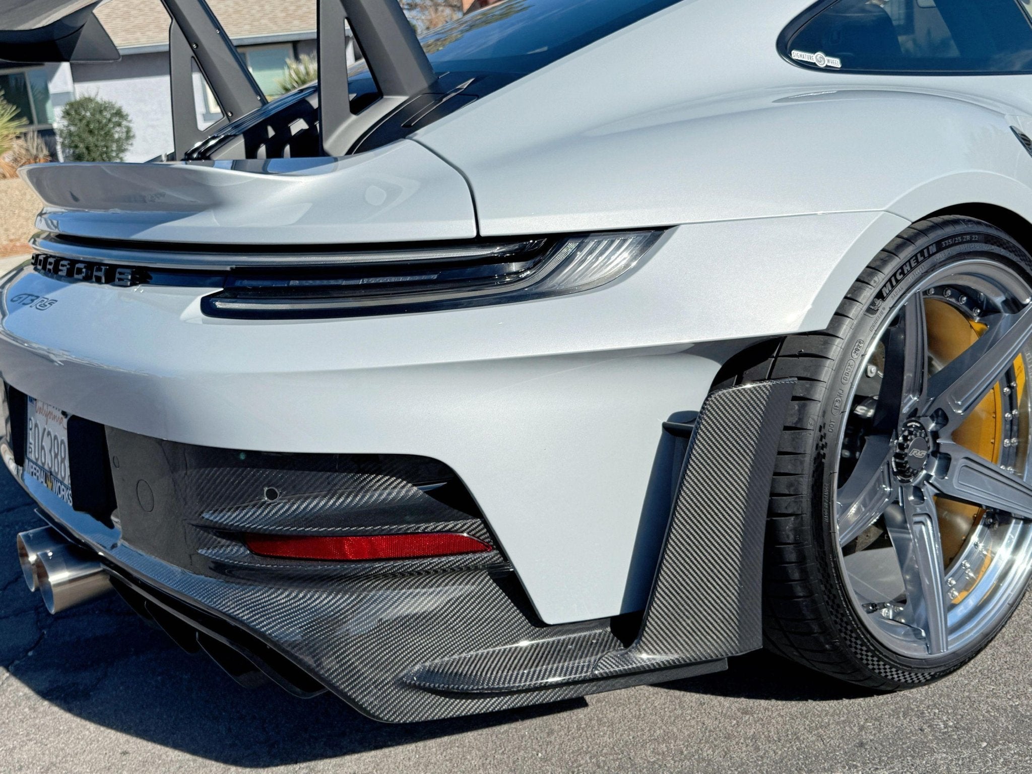 Porsche 992 GT3 RS Plastic OEM Dry-Carbon Replacement Kit Aftermarket Carbon Fiber Part / Bodykit - Robot Bodykits