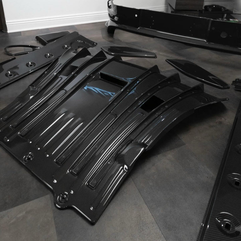 Porsche 992 GT3 RS Plastic OEM Dry-Carbon Replacement Kit Aftermarket Carbon Fiber Part / Bodykit - Robot Bodykits