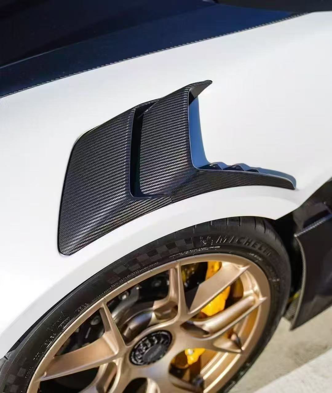 Porsche 992 GT3 RS Plastic OEM Dry - Carbon Replacement Kit Aftermarket Carbon Fiber Part / Bodykit - Robot Bodykits